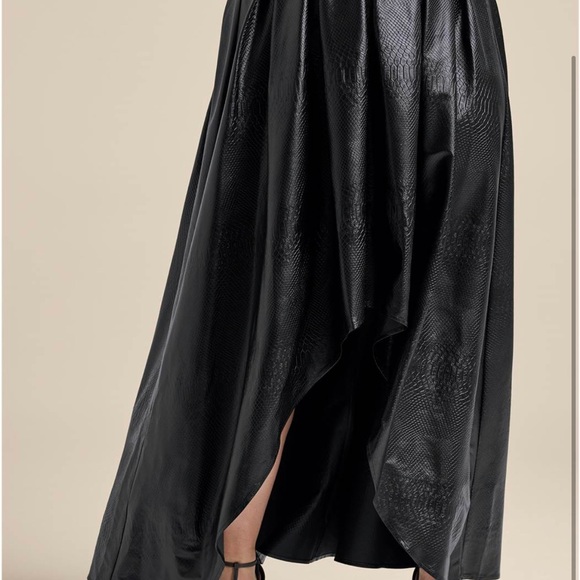 New Women’s BLACK A- LINE FAUX-LEATHER BALLROOM SKIRT, in size 14 - Picture 7 of 10